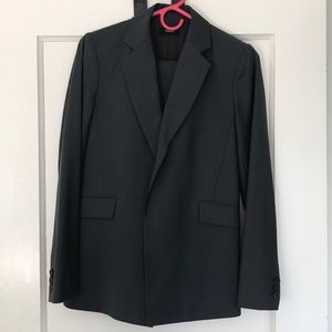 Theory suit